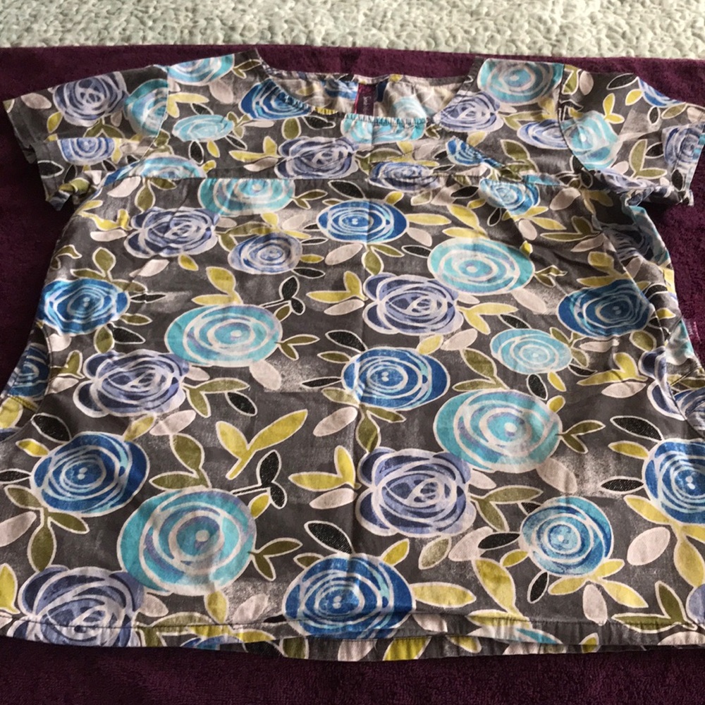 Scrub Top